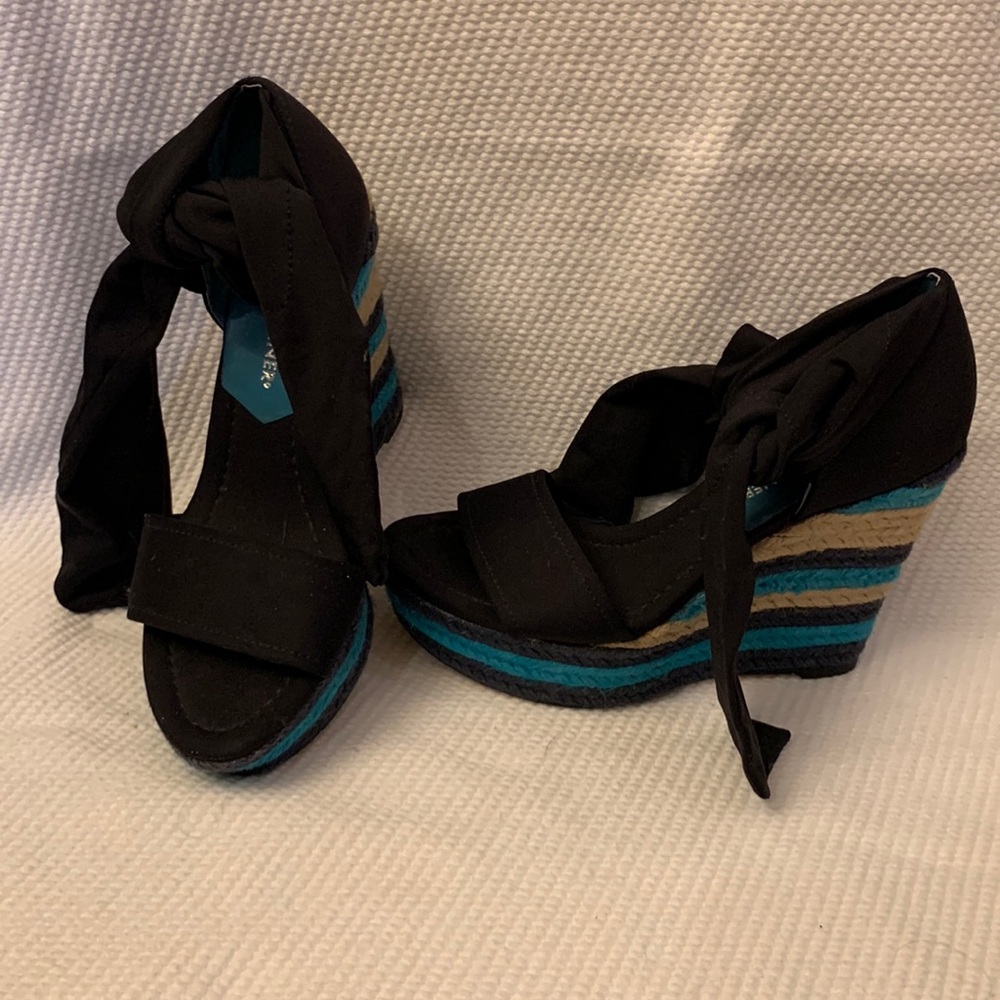 Donald J Pliner navy wedge espadrilles size 6